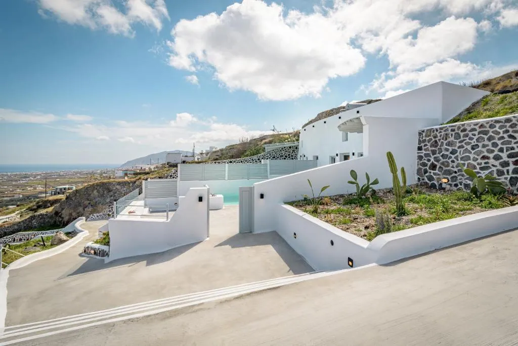 SUITE SUPERIOR WITH PRIVATE POOL Room, Siete Mares Luxury Suites, Santorini