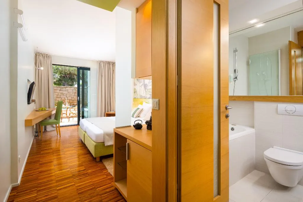 Double or Twin SUPERIOR GARDEN VIEW Room, Aminess Vival Velaris Resort, Split