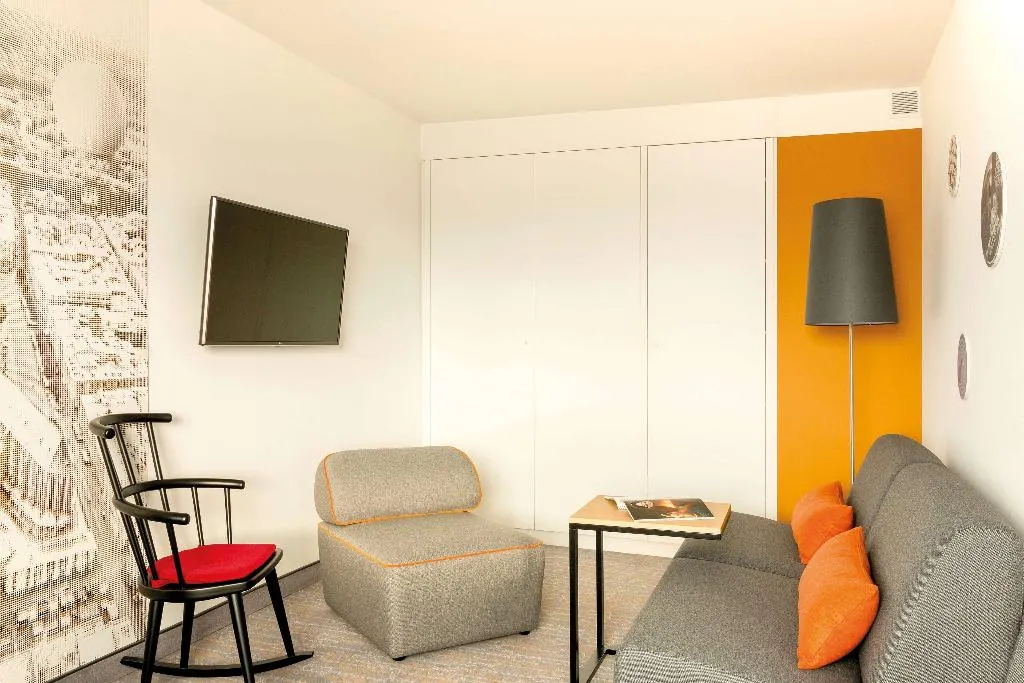 JUNIOR SUITE STANDARD Room, Vienna House Easy by Wyndham Cracow, Krakow