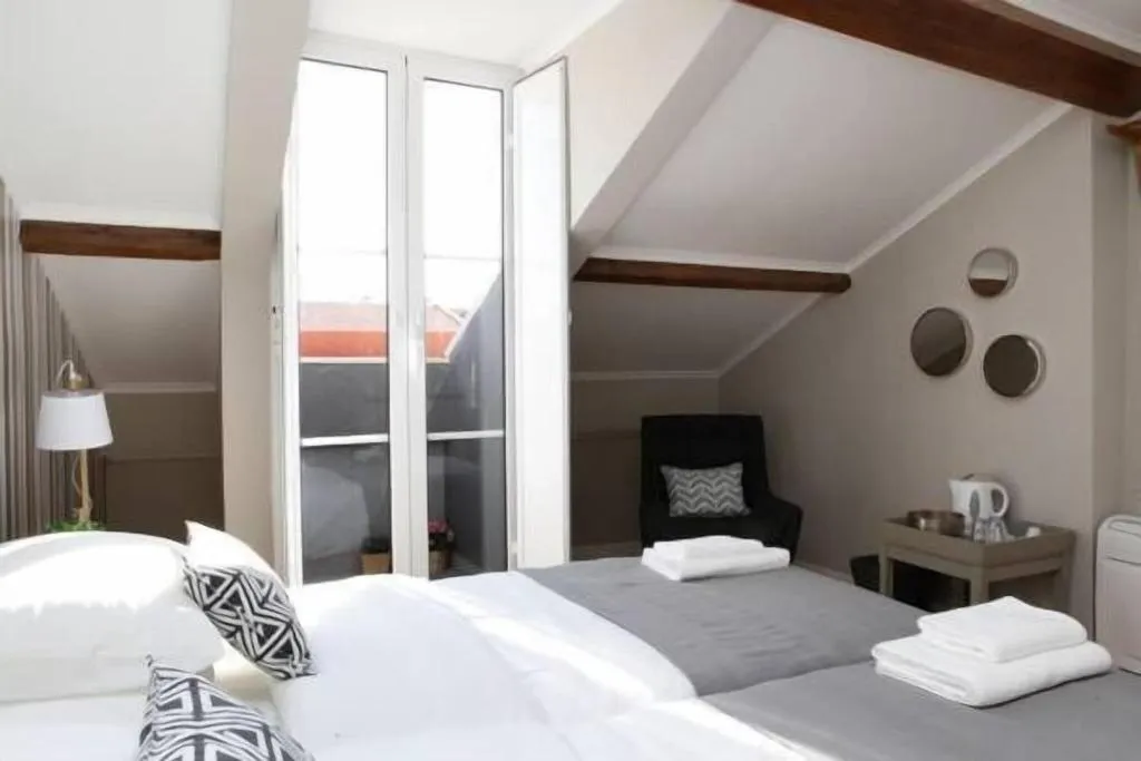 Room, Flores Guest House, Lisbon