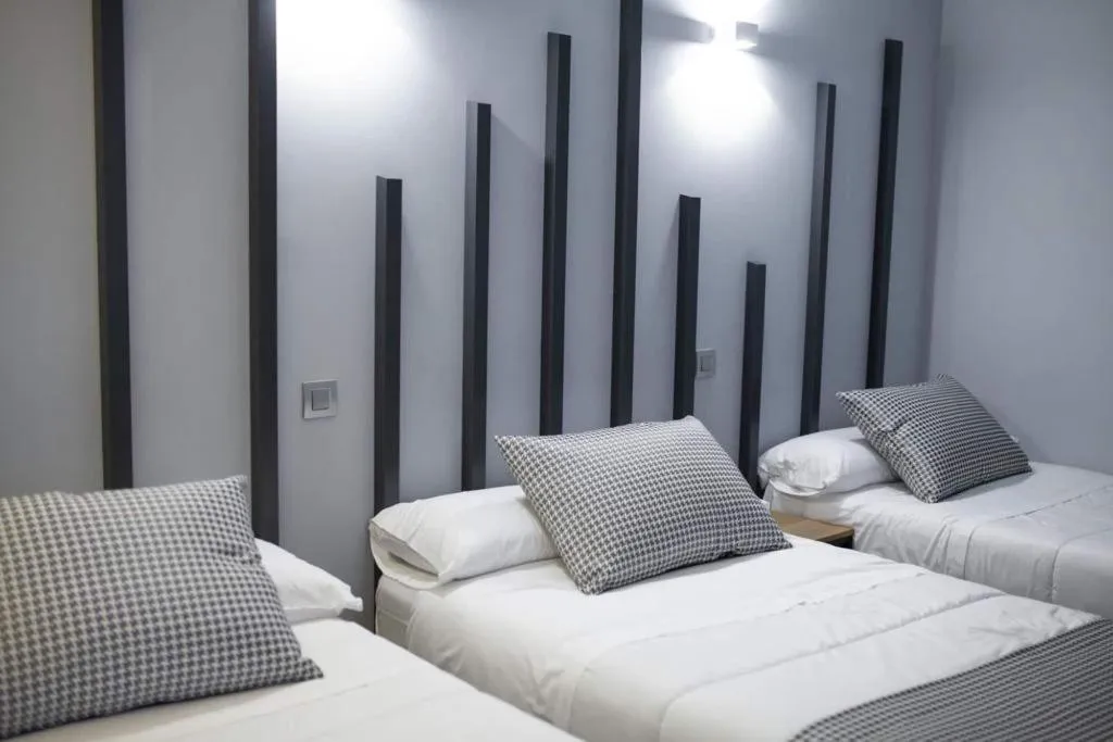 Room, Hostal El Carmen, Madrid