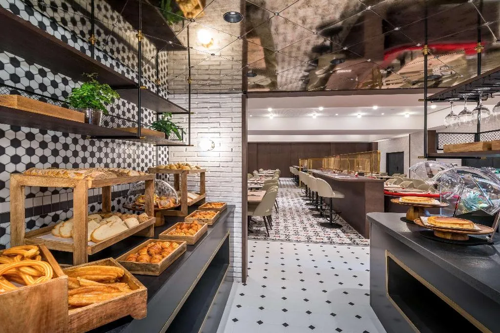 Restaurant, Canopy by Hilton Madrid Castellana, Madrid