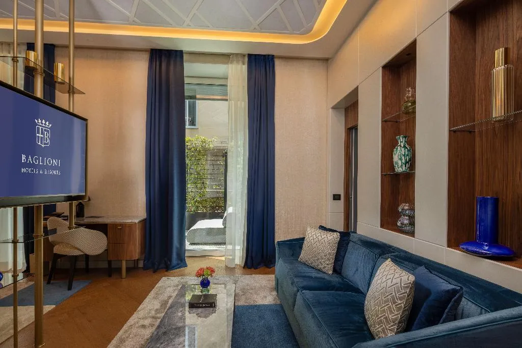 Room DELUXE WITH BALCONY Room, Casa Baglioni Milan, Milan