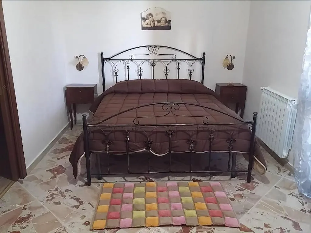 Room, B B Terra Del Sole, Catania