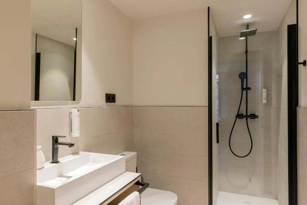 APARTMENT WITH TERRACE Room, Libere Barcelona Sant Antoni, Barcelona
