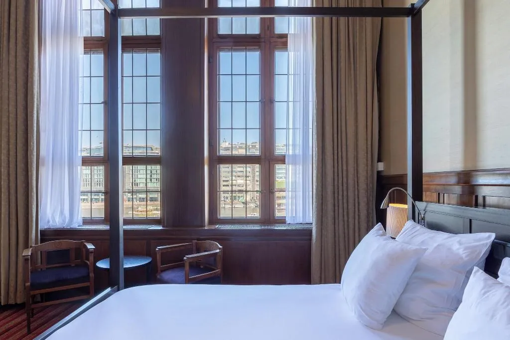 SUITE KING SIZE BED Room, Grand Hotel Amrâth Amsterdam, Amsterdam