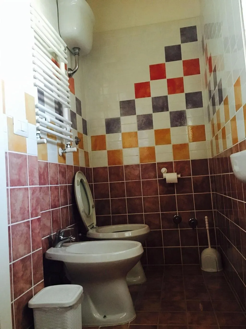 Room, B&B PompeiLog, Naples