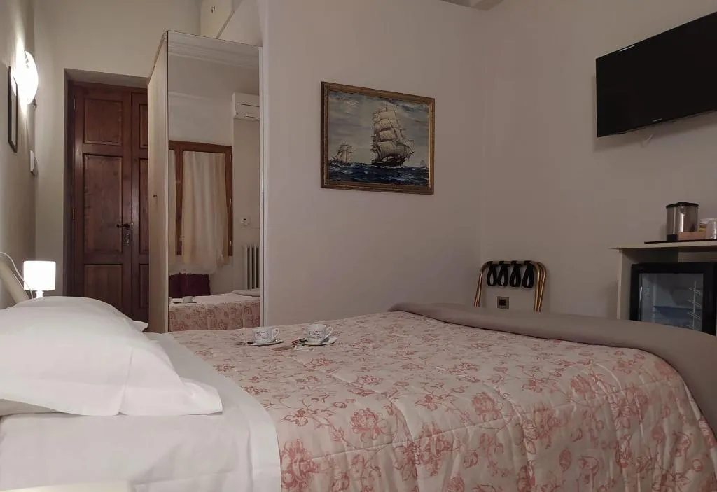 Room, Lady Luna B&B, Florence