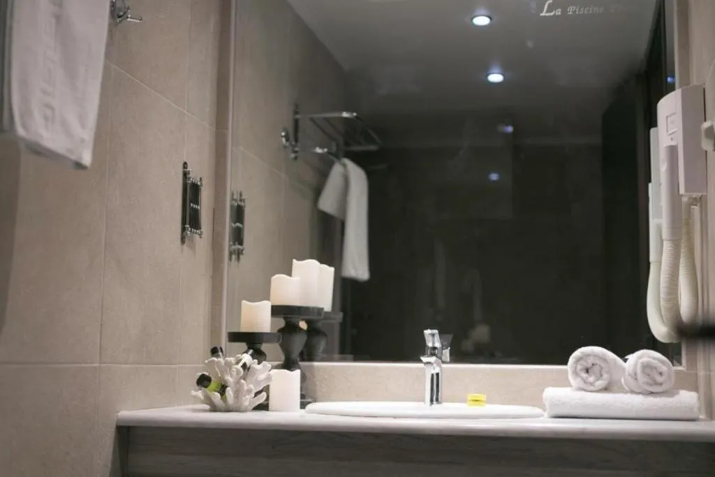 JUNIOR SUITE CITY VIEW Room, La Piscine Art Hotel, Skiathos
