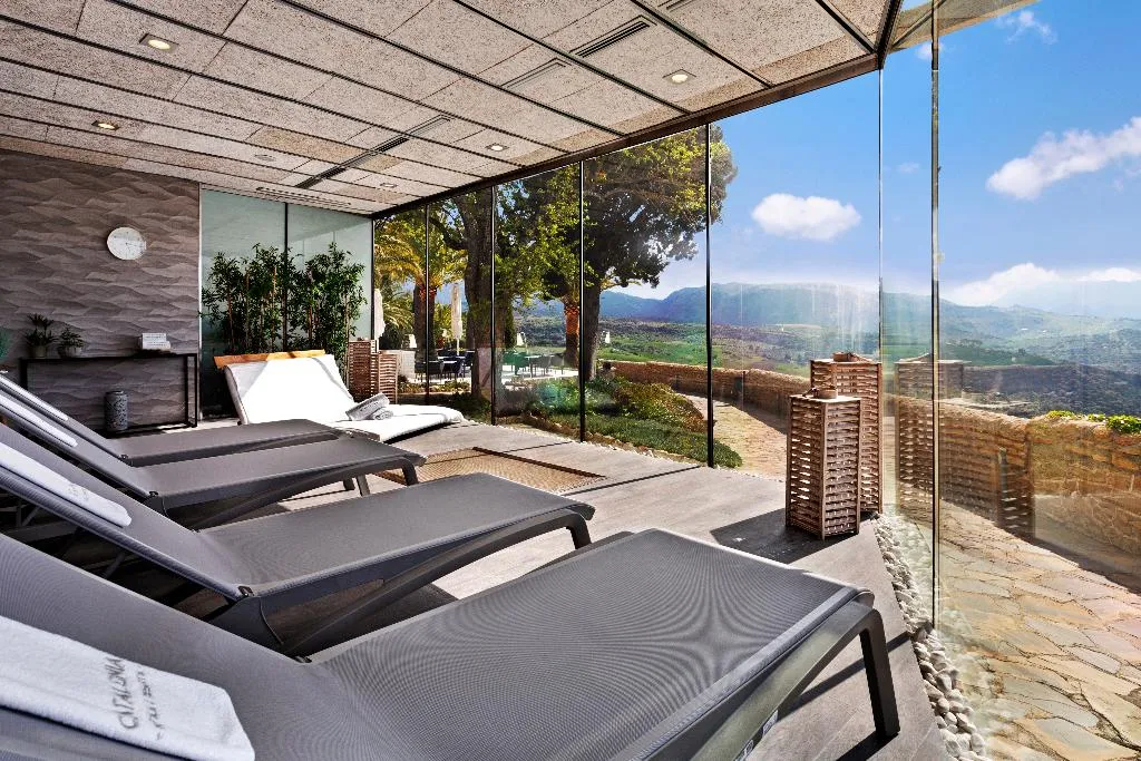 Sports and Entertainment, Catalonia Reina Victoria Hotel, Costa Del Sol