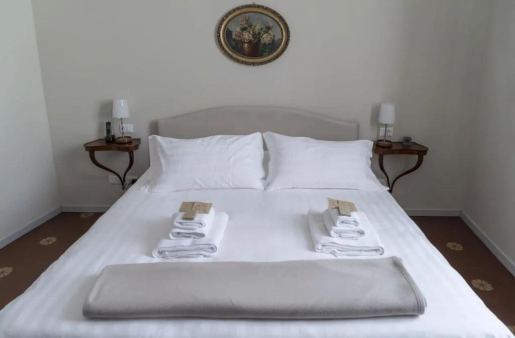 Room, Locanda San Bernardo, Milan