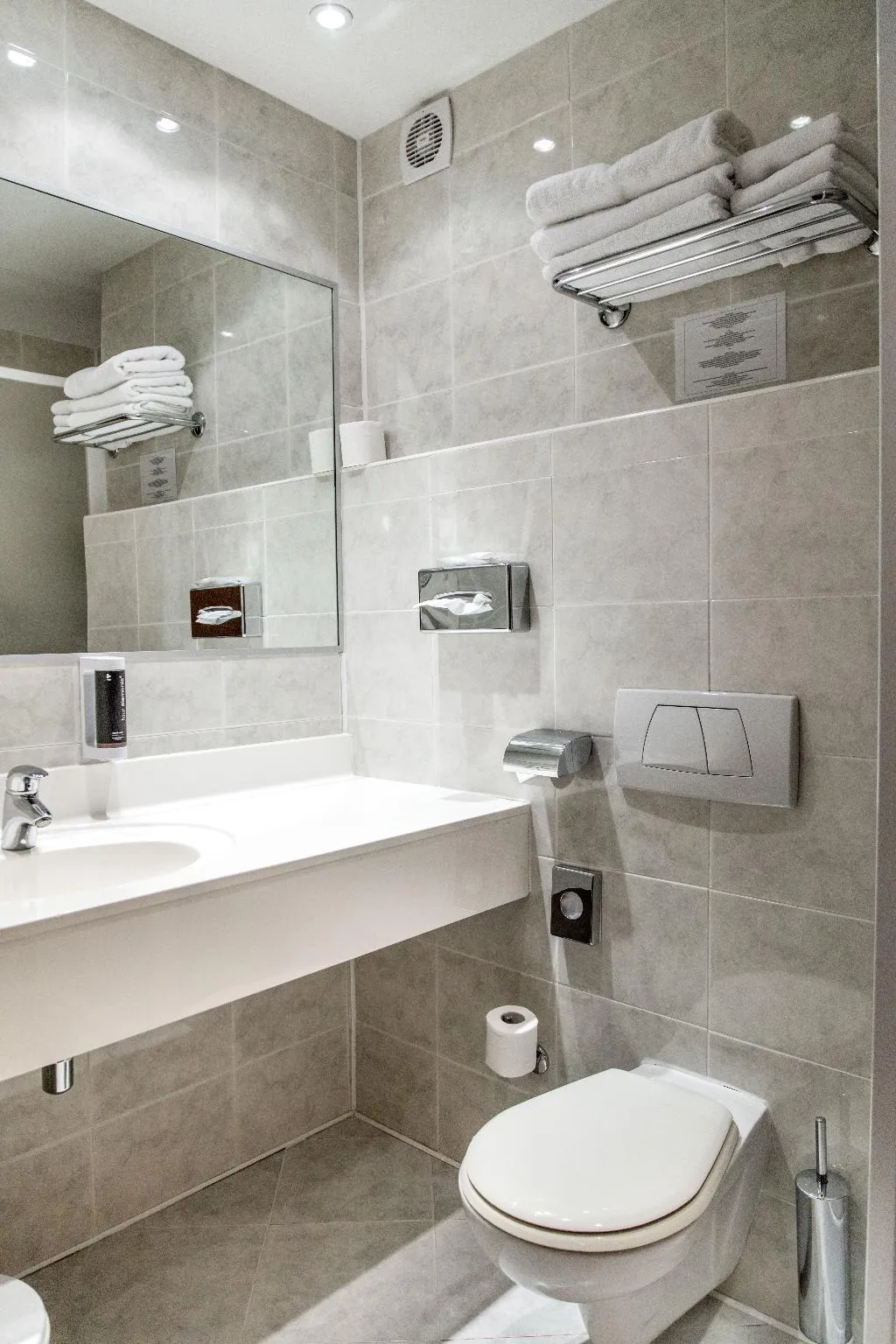 TWIN STANDARD Room, Hotel Troja Prague, Prague