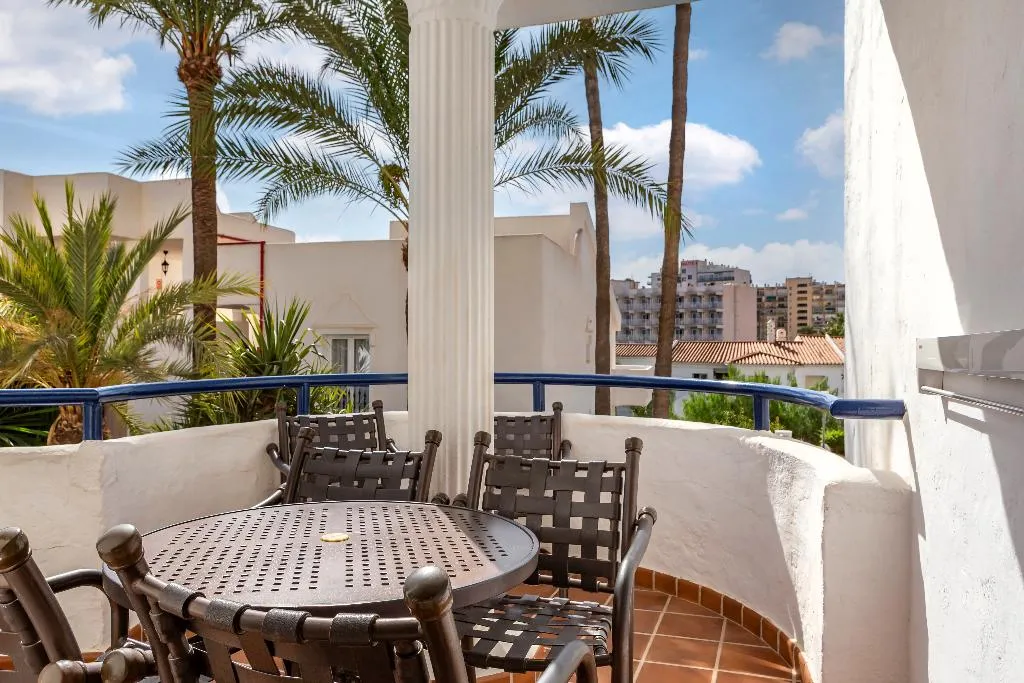APARTMENT CAPACITY 6 TWO BEDROOMS Room, Sahara Sunset, Costa Del Sol