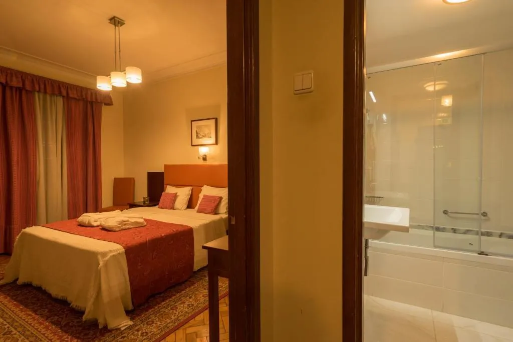 DOUBLE SUPERIOR Room, Pao de Acucar Hotel, Porto
