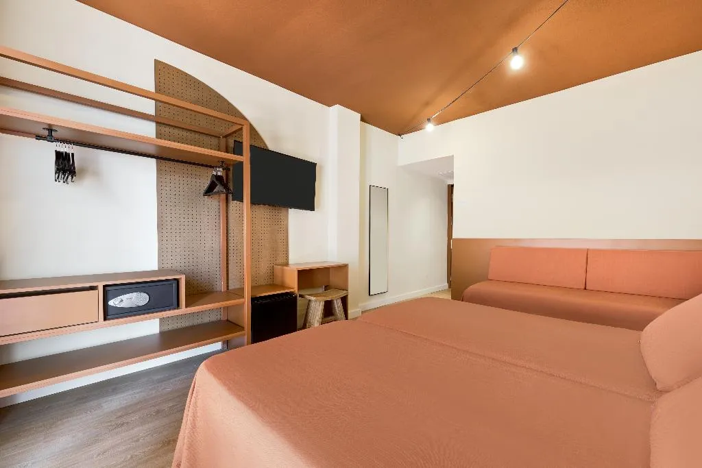 Room, tent Bahia de Palma, Majorca