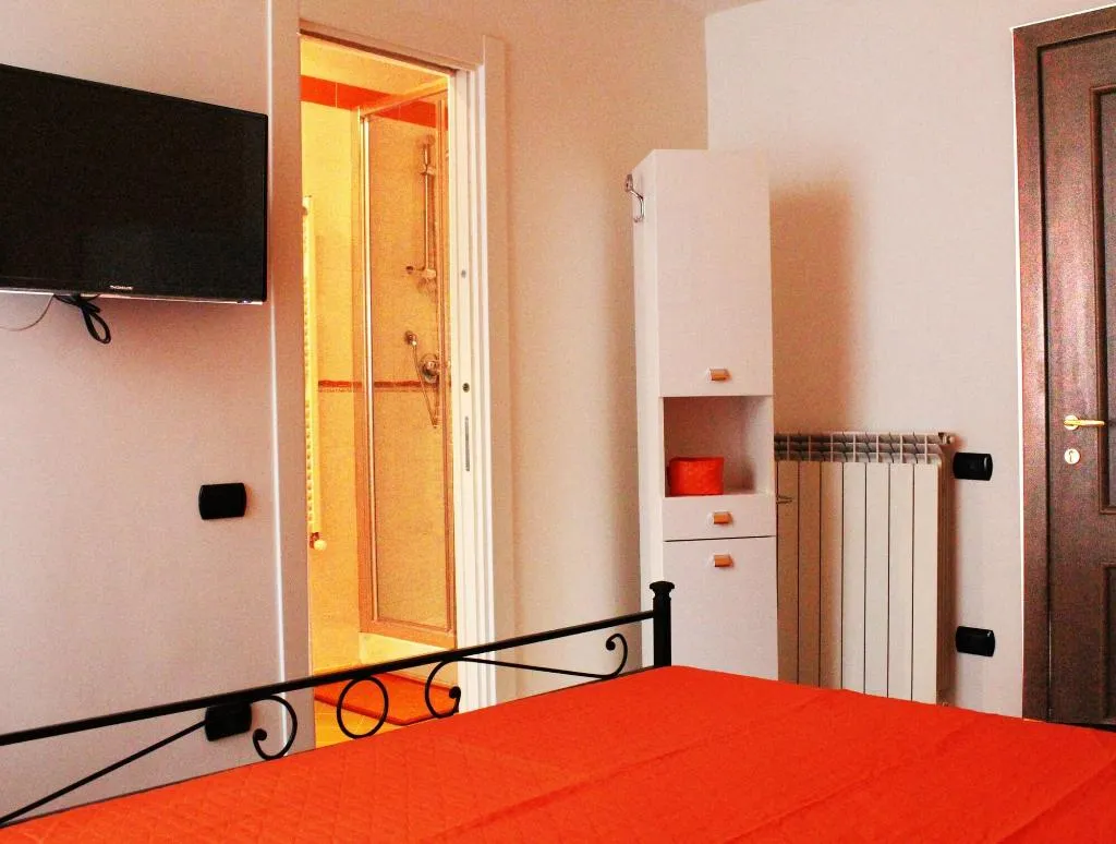 Room, Pomodoro B&B, Naples