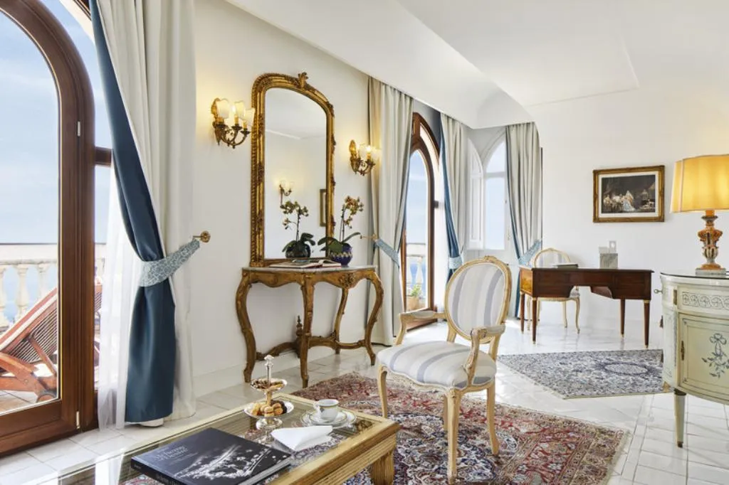 SUITE DELUXE SEA VIEW Room, Palazzo Avino, Naples