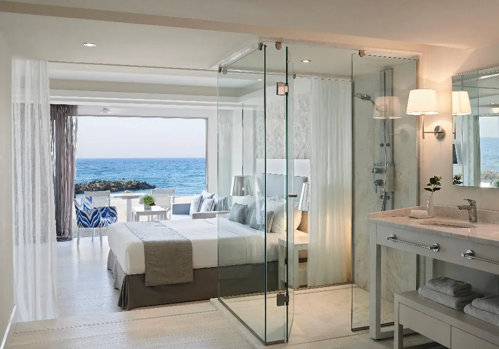 SUITE SEA FRONT Room, Knossos Beach Bungalows & Suites, Crete