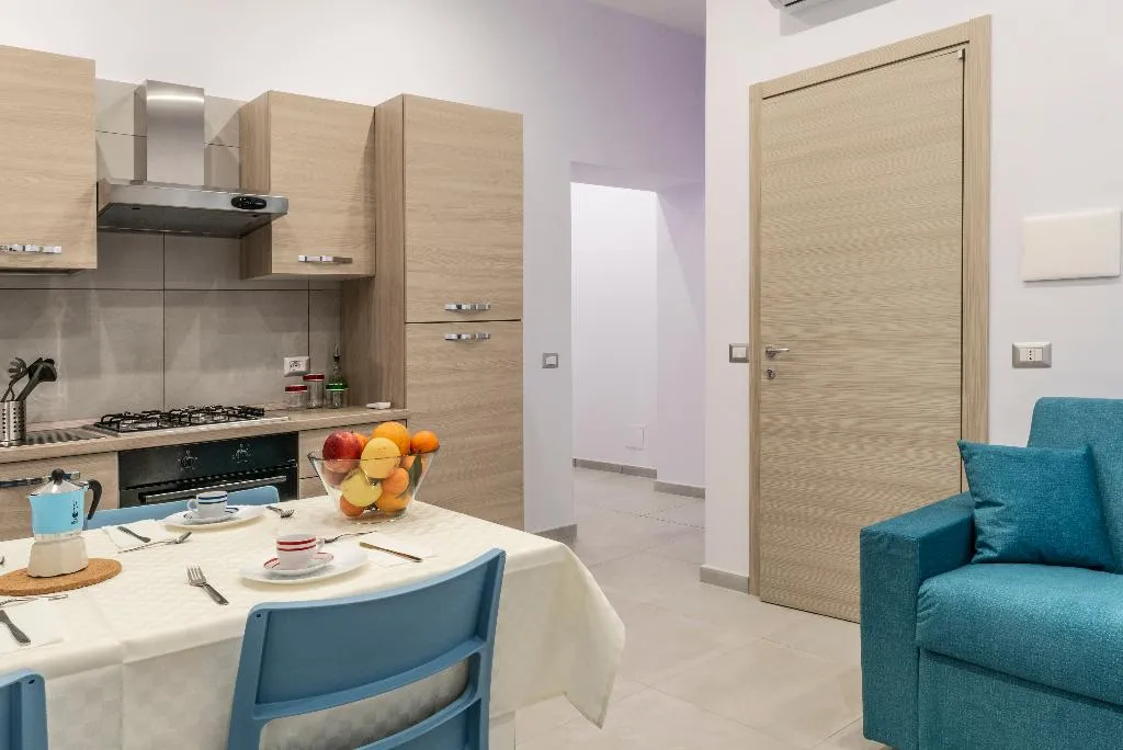 APARTMENT WITHOUT BALCONY Room, Casina Rossa, Naples