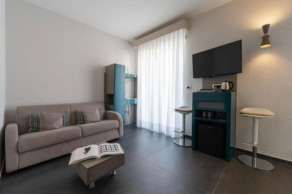 SUITE SEA VIEW WITH TERRACE Room, Reginna Palace, Naples