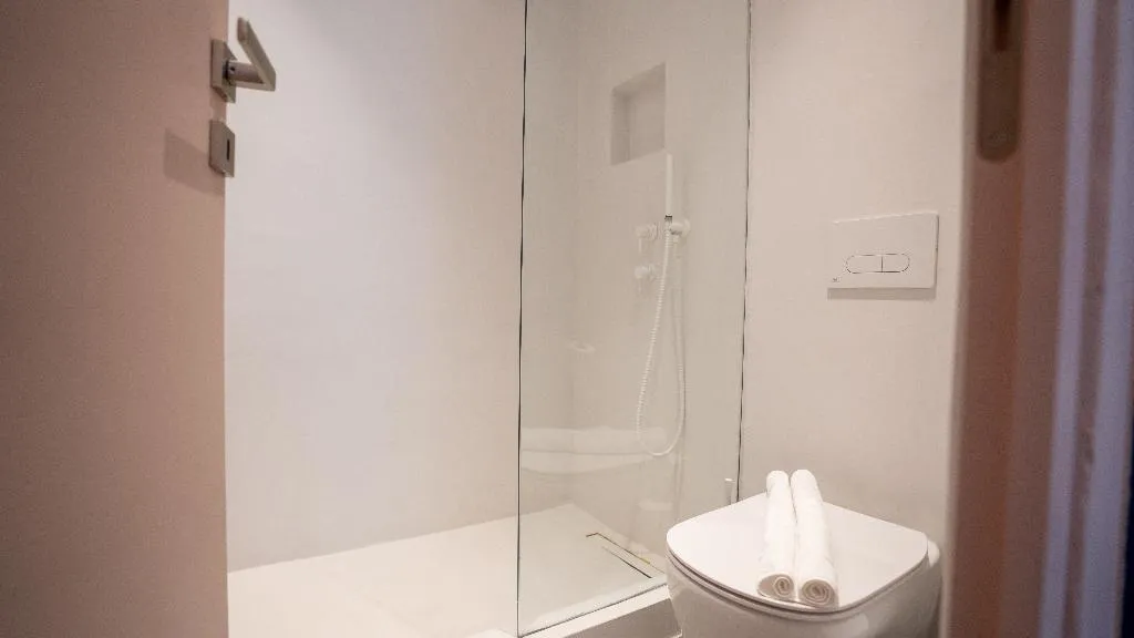 JUNIOR SUITE WITH PRIVATE POOL Room, Neo Luxury Suites, Santorini