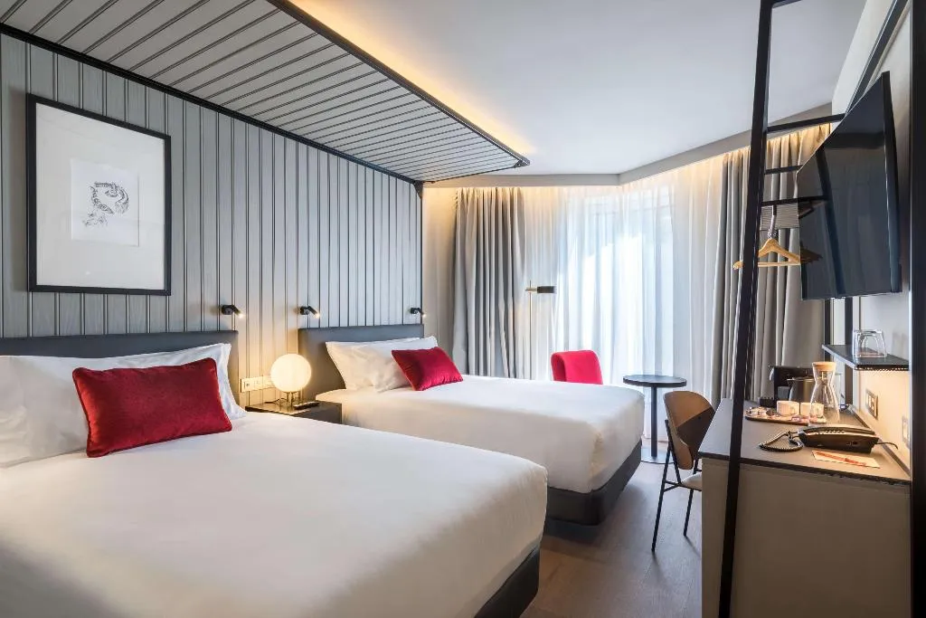 Room, Canopy by Hilton Madrid Castellana, Madrid