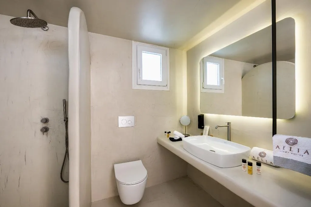 SUITE GRAND Room, Aelia Luxury Suites, Santorini