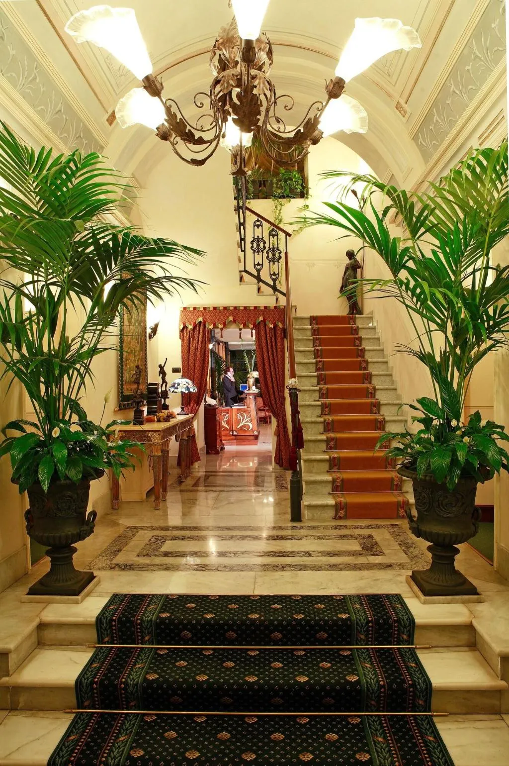 Lobby, Liberty, Catania