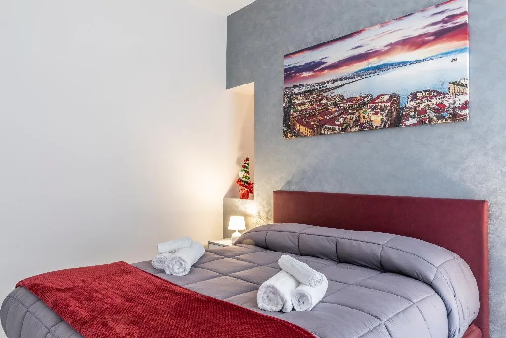 Room, Casina Rossa, Naples