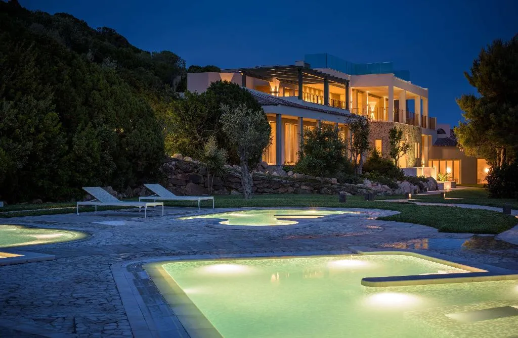 Pool, Conrad Chia Laguna Sardinia, Cagliari
