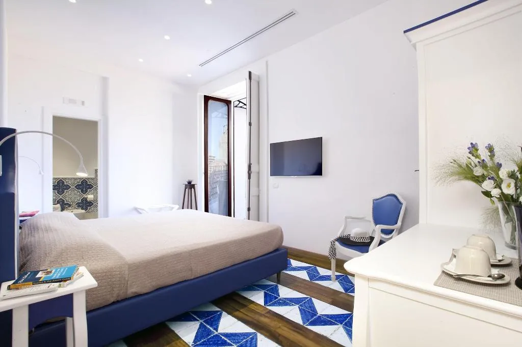 Room, La Casa Dell Orologio, Naples
