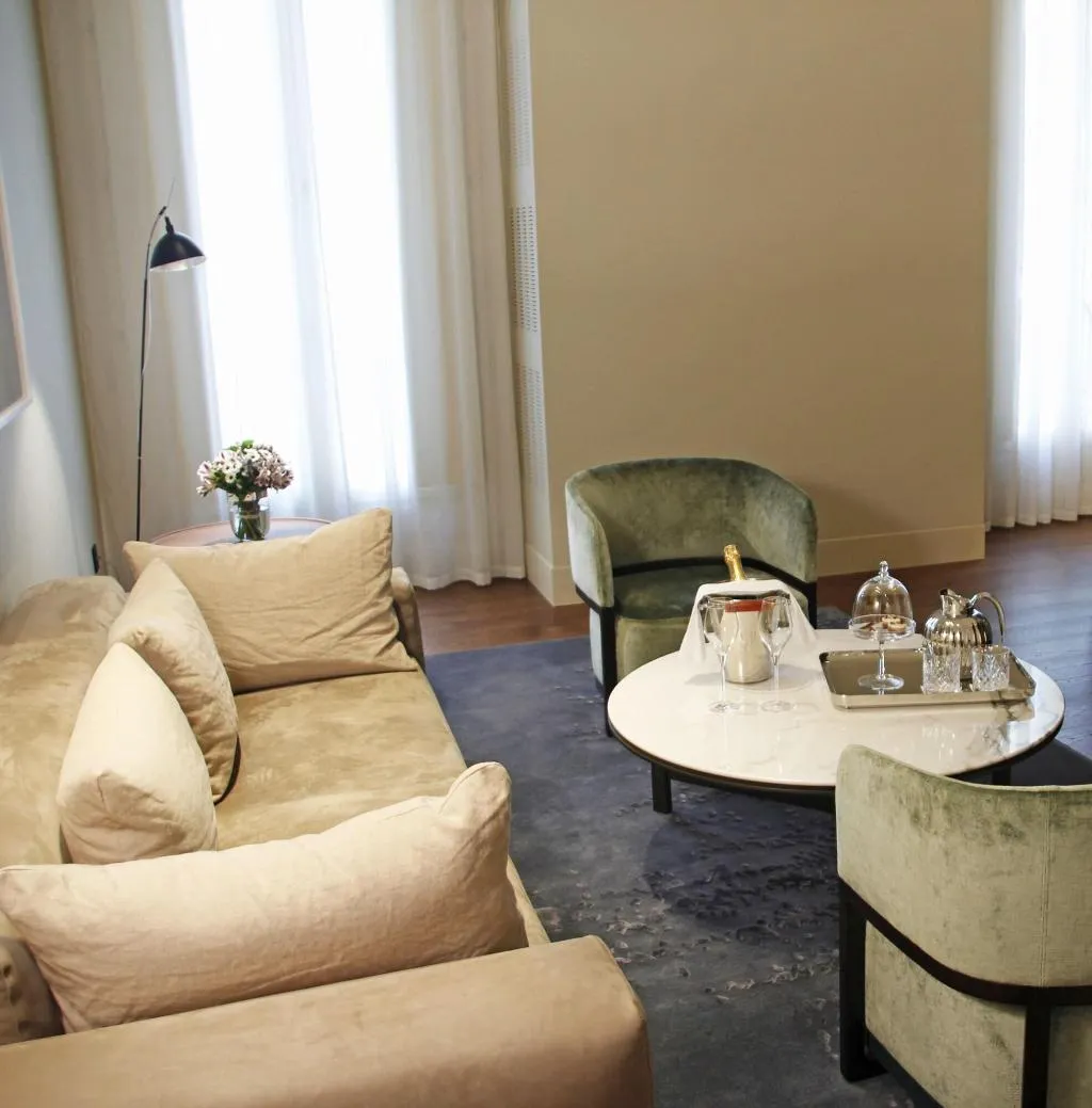 SUITE KING SIZE BED Room, Hotel Mercer Sevilla, Seville