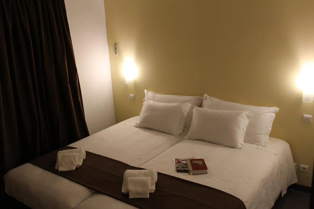 SINGLE STANDARD Room, Estoril 7, Lisbon