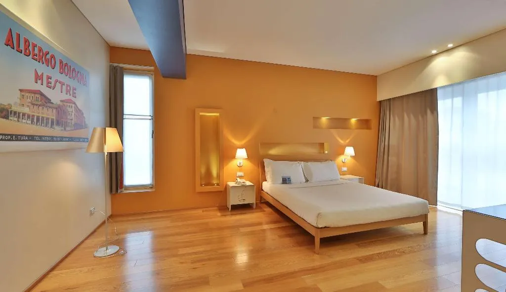 DOUBLE SUPERIOR QUEEN BED Room, Best Western Plus Hotel Bologna, Venice