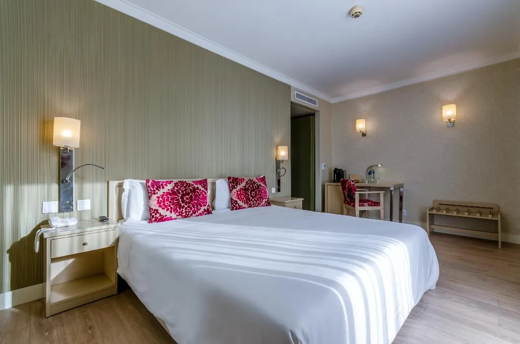 Room, Olissippo Marques De Sa, Lisbon