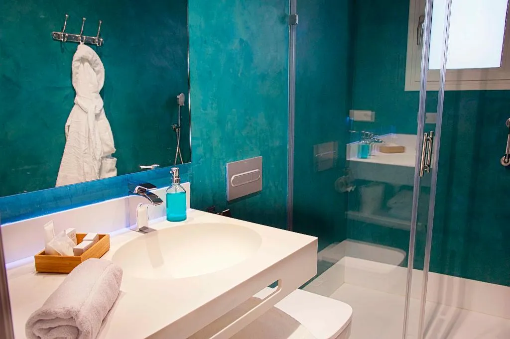 APARTMENT DELUXE WITH TERRACE Room, Overland Suites Catedral Luxury Apartments, Seville