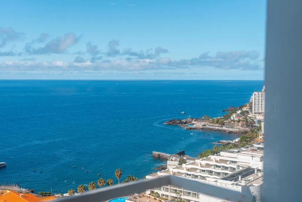 Double or Twin SEA VIEW Room, Muthu Raga Madeira Hotel, Madeira
