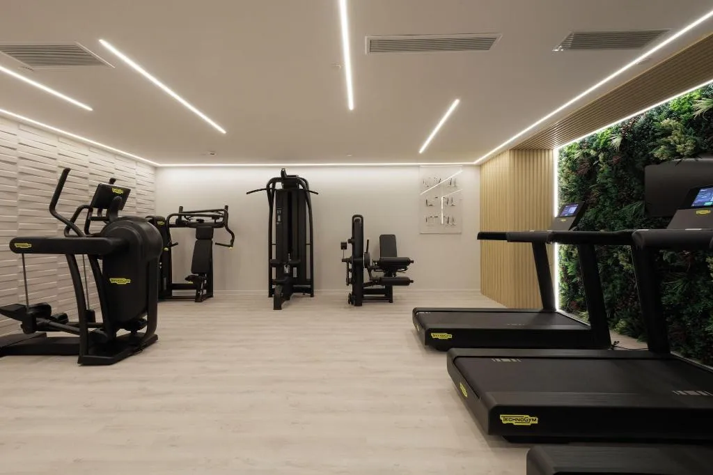 Sports and Entertainment, Hilton Garden Inn Athens Syggrou Avenue, Athens