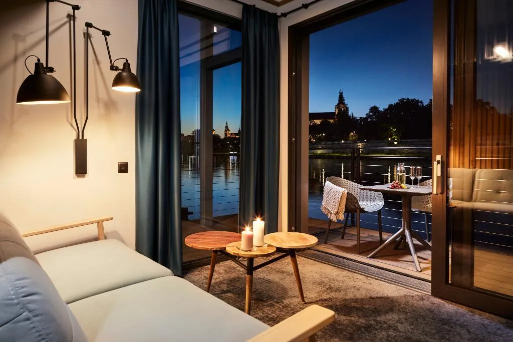 DOUBLE SUPERIOR Room, New Port Hotel, Krakow