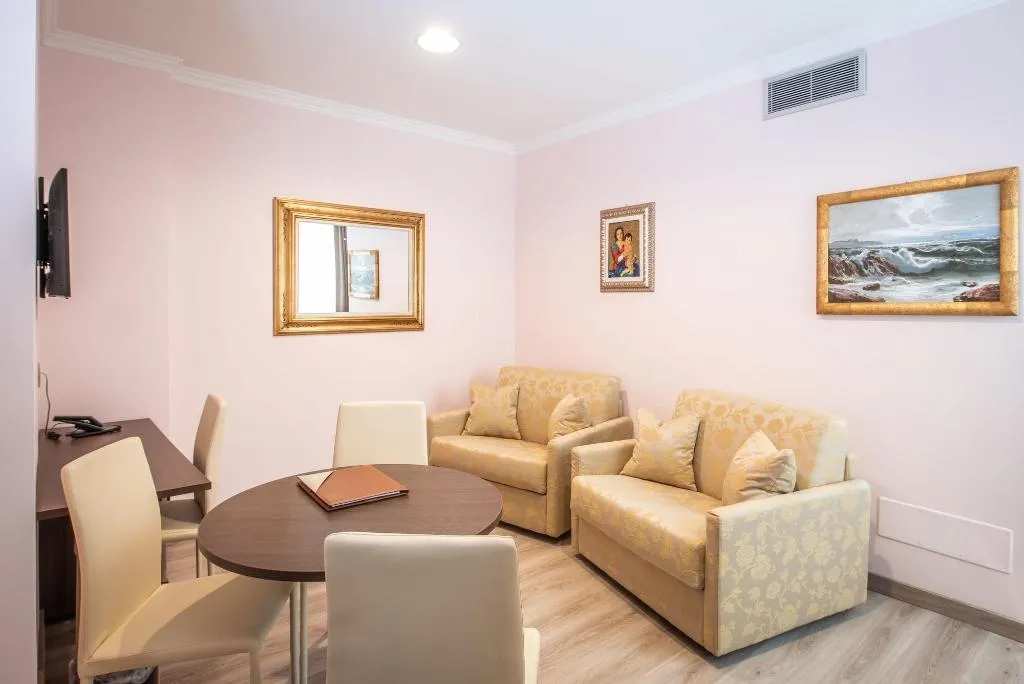 Room, Hotel Rosa, Milan