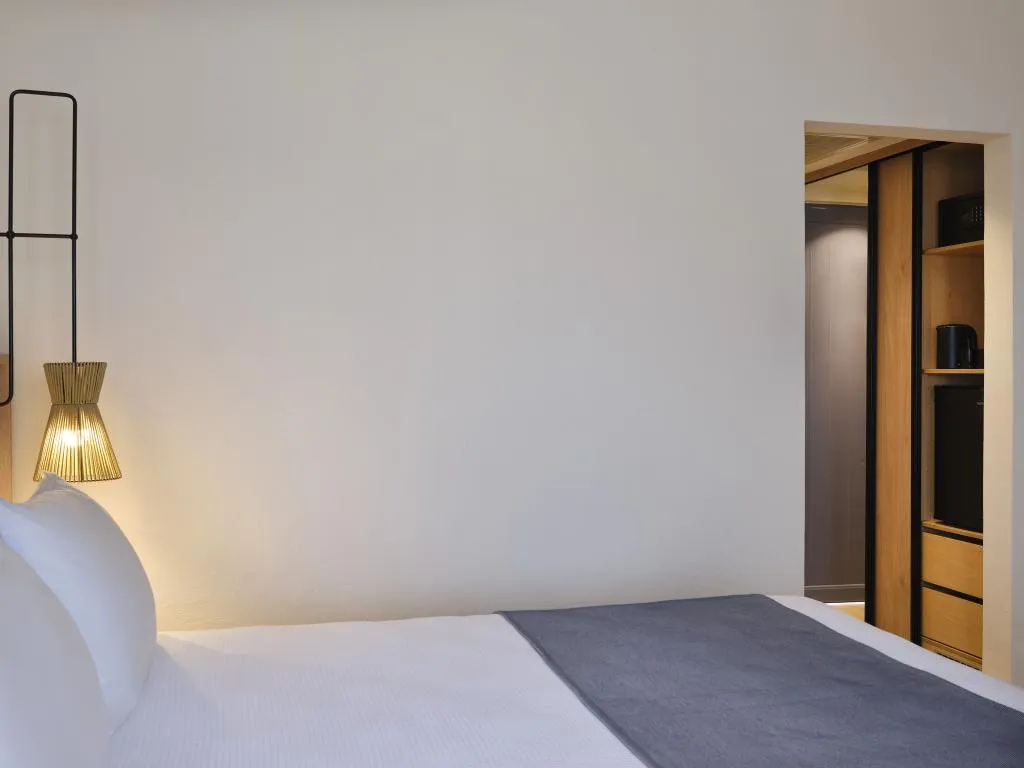 Double or Twin SIDE SEA VIEW Room, Atlantica Ocean beach Resort, Crete