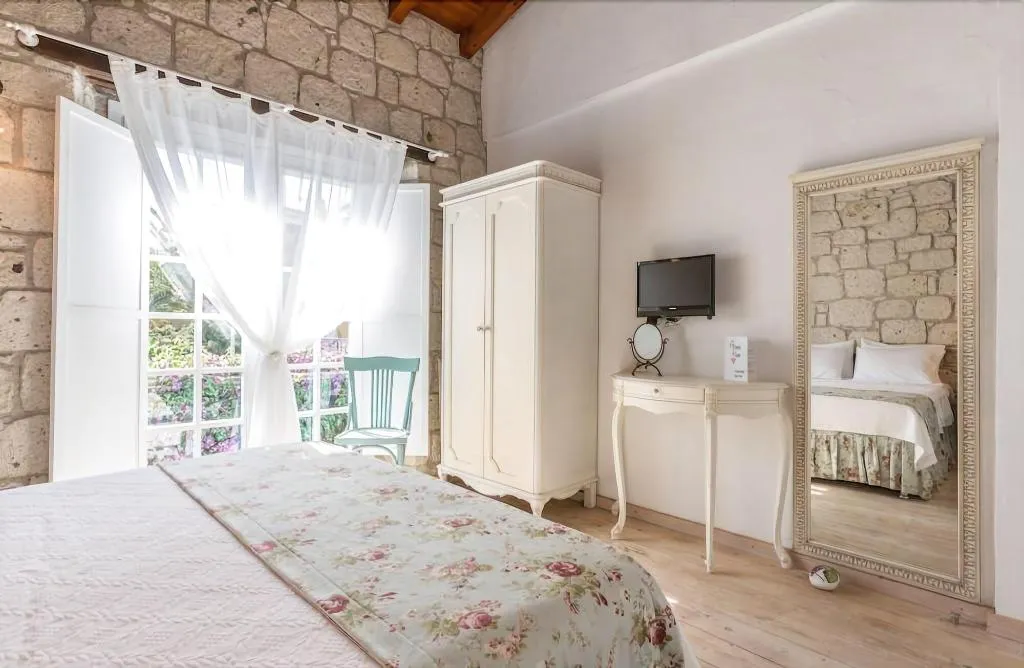 Room, Asma Han Hotel, Izmir