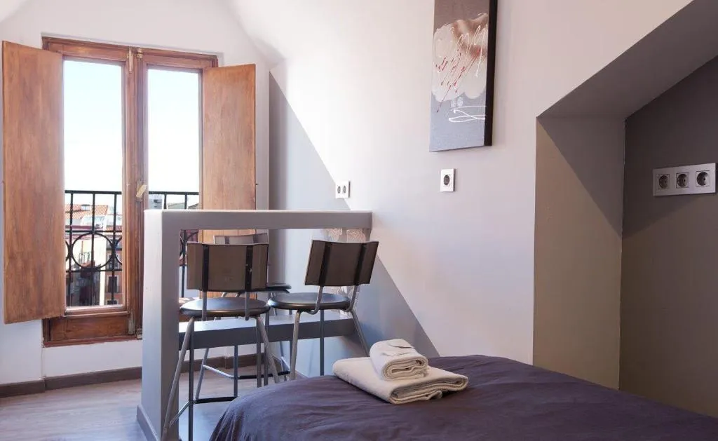 Room, Hostal Abril, Madrid