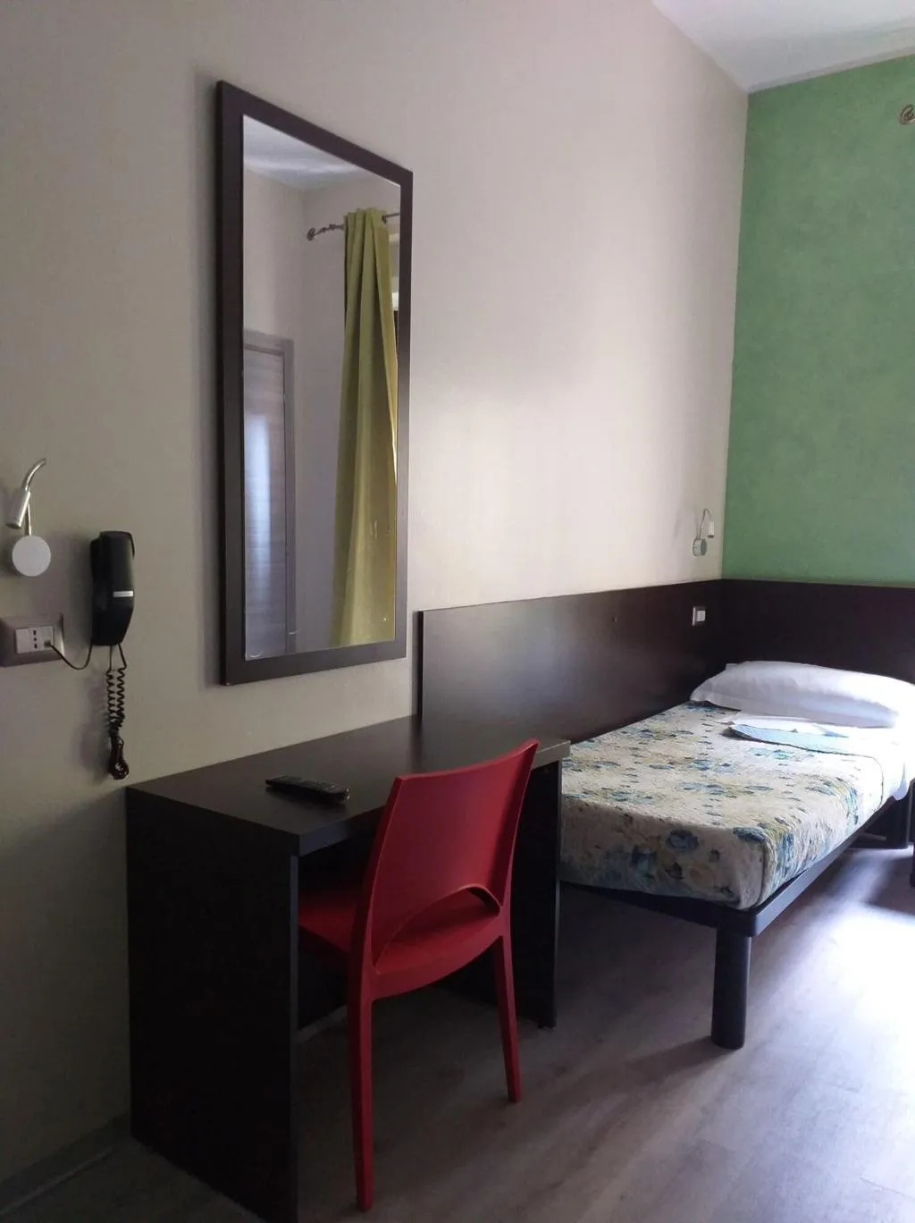 Room, Milano Hostel, Milan