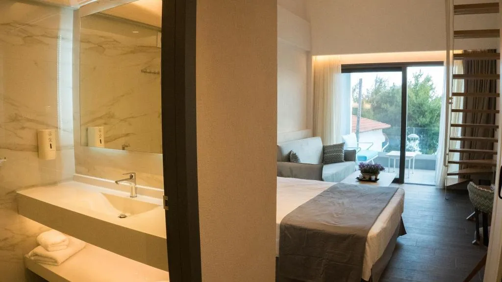 Room, Costa Domus Blue Luxury Apartments, Thessaloniki