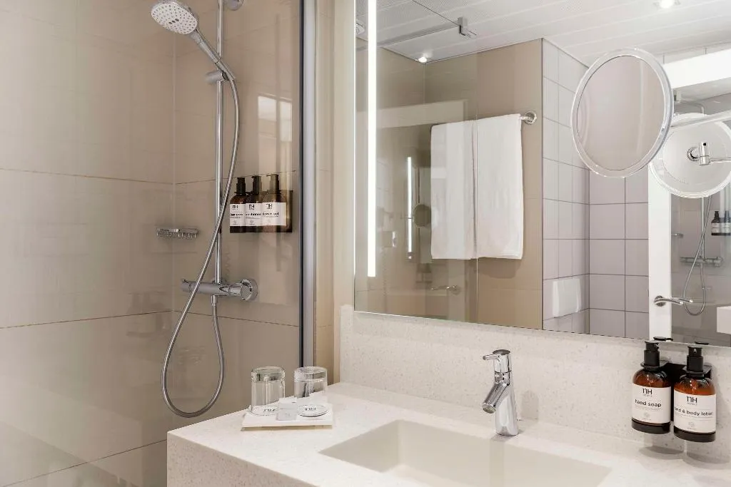 DOUBLE SINGLE USE STANDARD Room, NH Berlin Alexanderplatz, Berlin