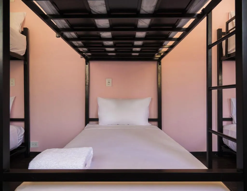 Room, Colorbox Beds and Rooms By Milenium, Cancun Area