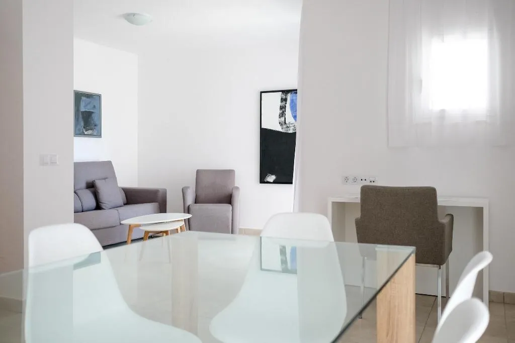 Room, S'Alamera Suites Hotel & Apartments, Ibiza