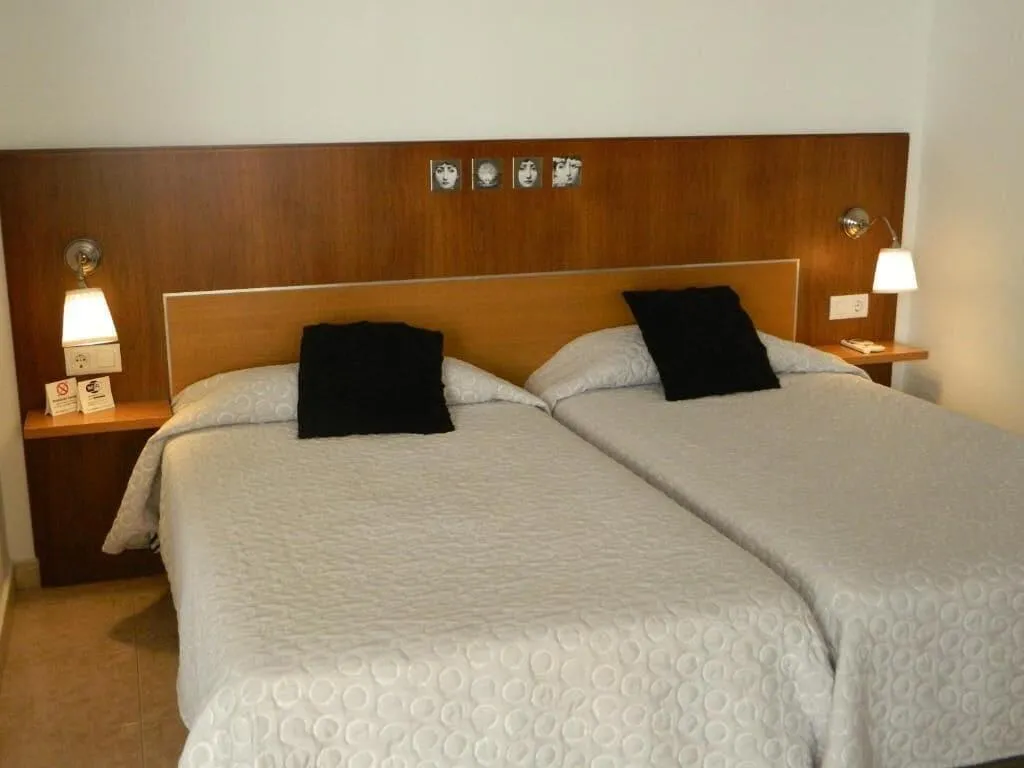 Room, Pension Rovior, Costa Dorada