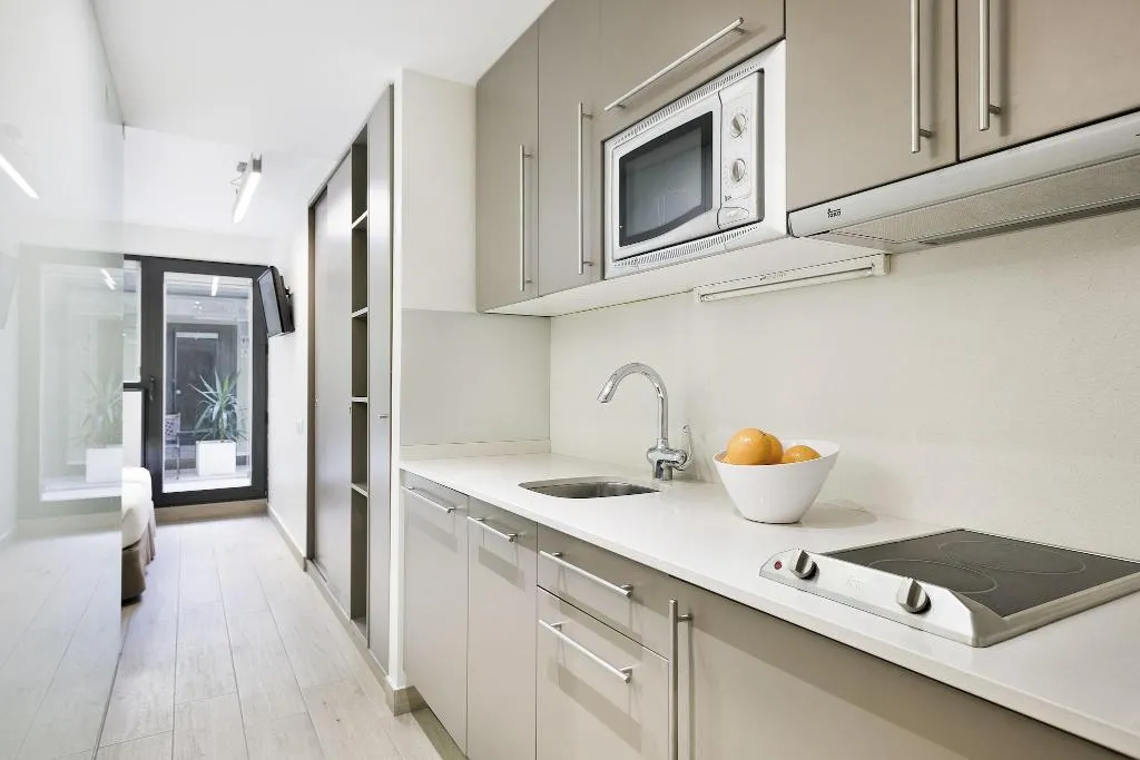 TRIPLE WITH TERRACE Room, Bcn Montjuic, Barcelona